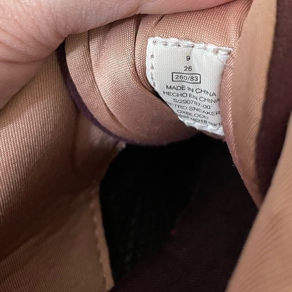 Crimson sneakers, very comfy, good gently used condition. Size 9. - Picture 8 of 9